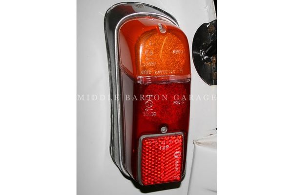 REAR LAMP REFLECTOR 500D/600/SA